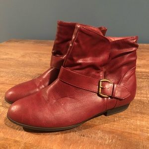 M 7/8 Red Booties